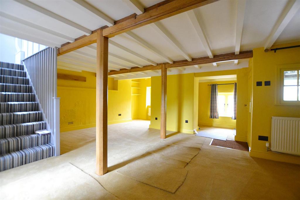 Living room.....JPG