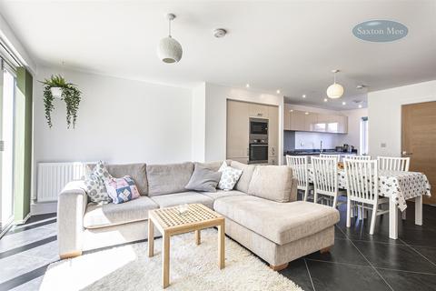 72 Chapman Close, Sheffield, S6 5BX