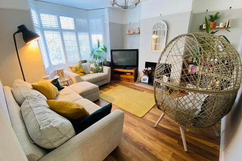 46 Barry Road, Northampton, NN1 5JS