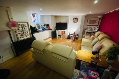 46 Barry Road, Northampton, NN1 5JS