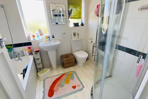 46 Barry Road, Northampton, NN1 5JS
