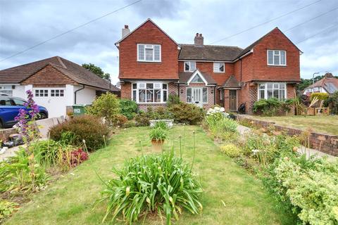 112 Buxton Drive, Bexhill-on-sea, TN39 4AS