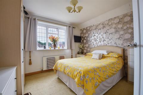 112 Buxton Drive, Bexhill-on-sea, TN39 4AS