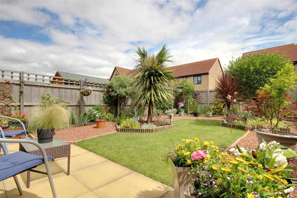 Edensand Road, Hull 3 bed semidetached house £158,000