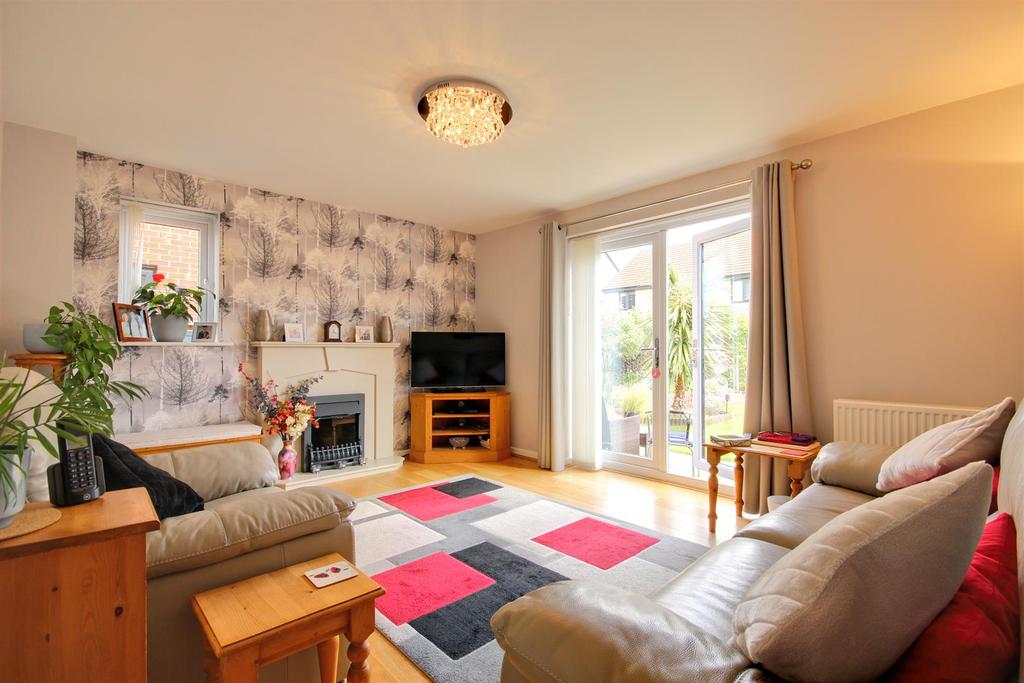 Edensand Road, Hull 3 bed semidetached house £158,000