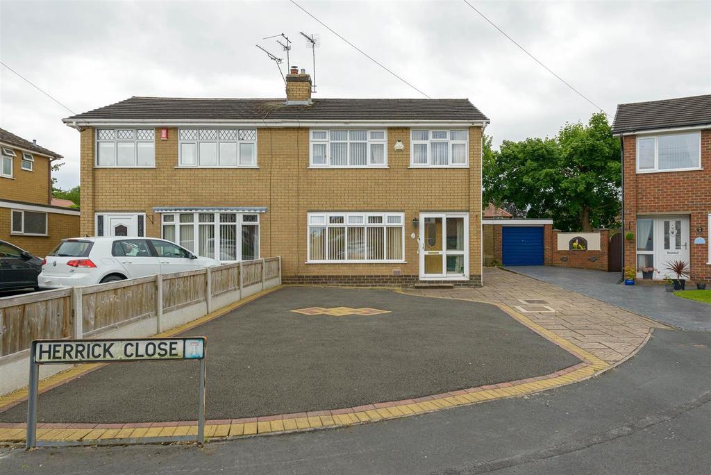 Herrick Close, Wistaston, Crewe 3 bed semidetached house £199,950