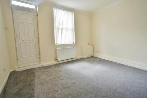 2 bedroom end of terrace house to rent - Low Green, Knottingley
