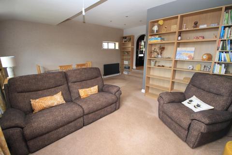 17a Altar Drive, Riddlesden, Keighley, BD20 5ER