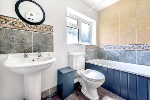1 Hartshill, Guildford, GU2 8LW
