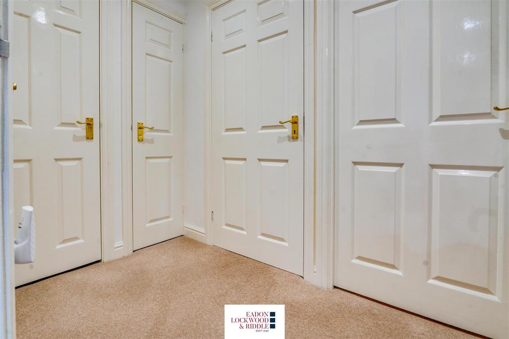 Hallway.jpg