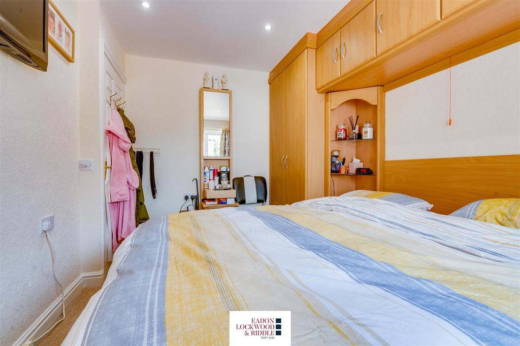Bedroom 1-2.jpg