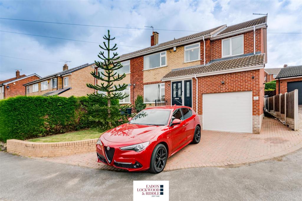 Cavendish Close, Rotherham 4 bed semidetached house £330,000