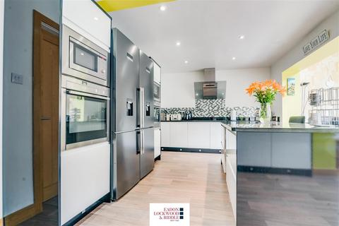 15 Cavendish Close, Rotherham, S65 3HW