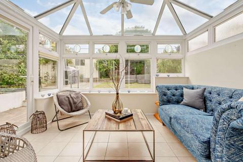 7 Furzefield Close, Chislehurst, BR7 5DE