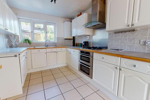 37 Chalky Bank, Gravesend, DA11 7NZ