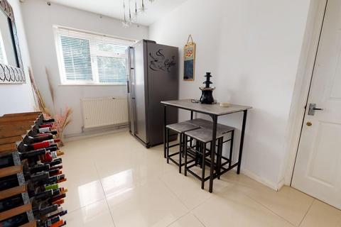 37 Chalky Bank, Gravesend, DA11 7NZ