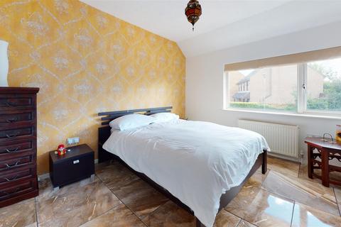 37 Chalky Bank, Gravesend, DA11 7NZ