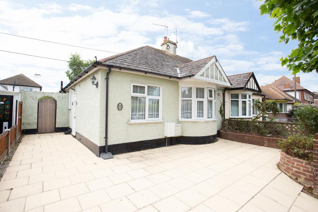 Albany Drive, Herne Bay 2 bed semi-detached bungalow - £340,000