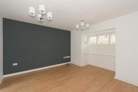 60 Parkview Way, Epsom, KT19 8FF