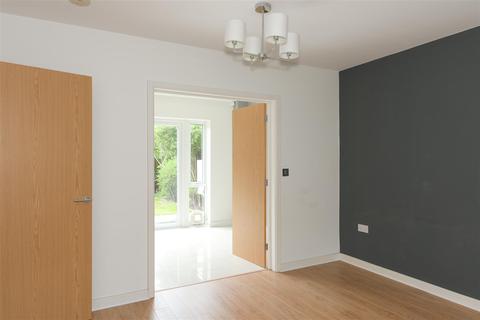 60 Parkview Way, Epsom, KT19 8FF