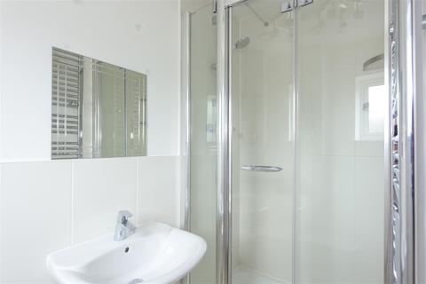 60 Parkview Way, Epsom, KT19 8FF