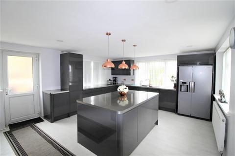 2 Abbey View Drive, Minster On Sea, Sheerness, ME12 2JW