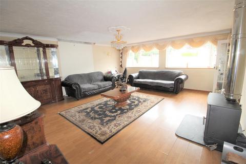 2 Abbey View Drive, Minster On Sea, Sheerness, ME12 2JW