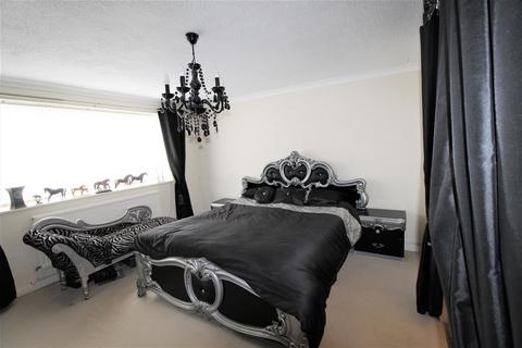 2 Abbey View Drive, Minster On Sea, Sheerness, ME12 2JW