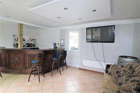2 Abbey View Drive, Minster On Sea, Sheerness, ME12 2JW