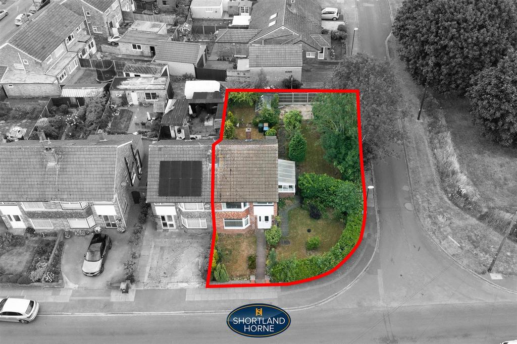 Brixham Drive, Wyken, Coventry, CV2 3LF 3 bed semidetached house £