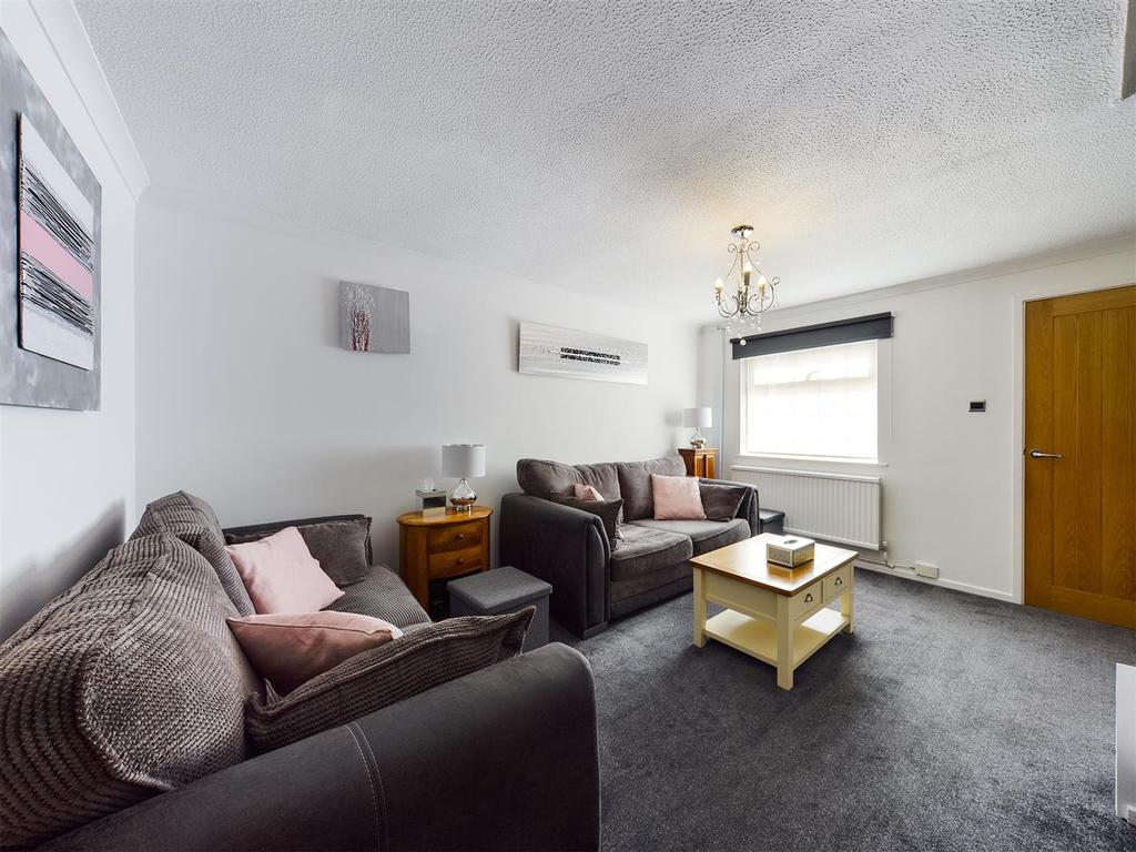 Ellington Drive, Basingstoke 2 bed house £295,000