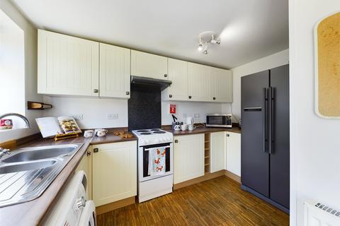 12 Melrose Close, Worcester, WR2 5JE
