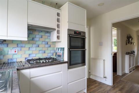 24 Bignor Close, Horsham, RH12 5JQ