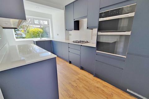 65 Adalia Crescent, Leigh-on-sea, SS9 3ST