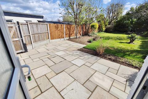 65 Adalia Crescent, Leigh-on-sea, SS9 3ST