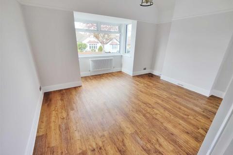 65 Adalia Crescent, Leigh-on-sea, SS9 3ST