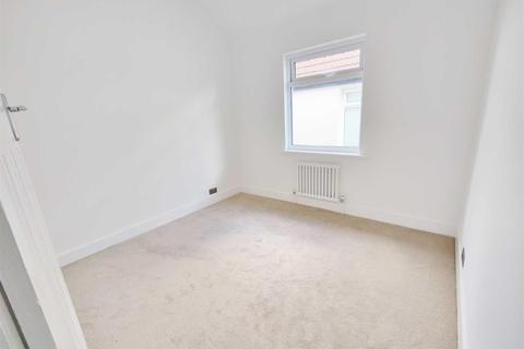 65 Adalia Crescent, Leigh-on-sea, SS9 3ST