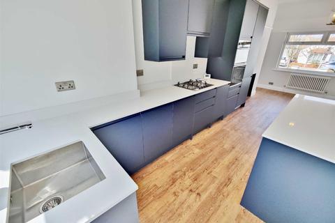 65 Adalia Crescent, Leigh-on-sea, SS9 3ST
