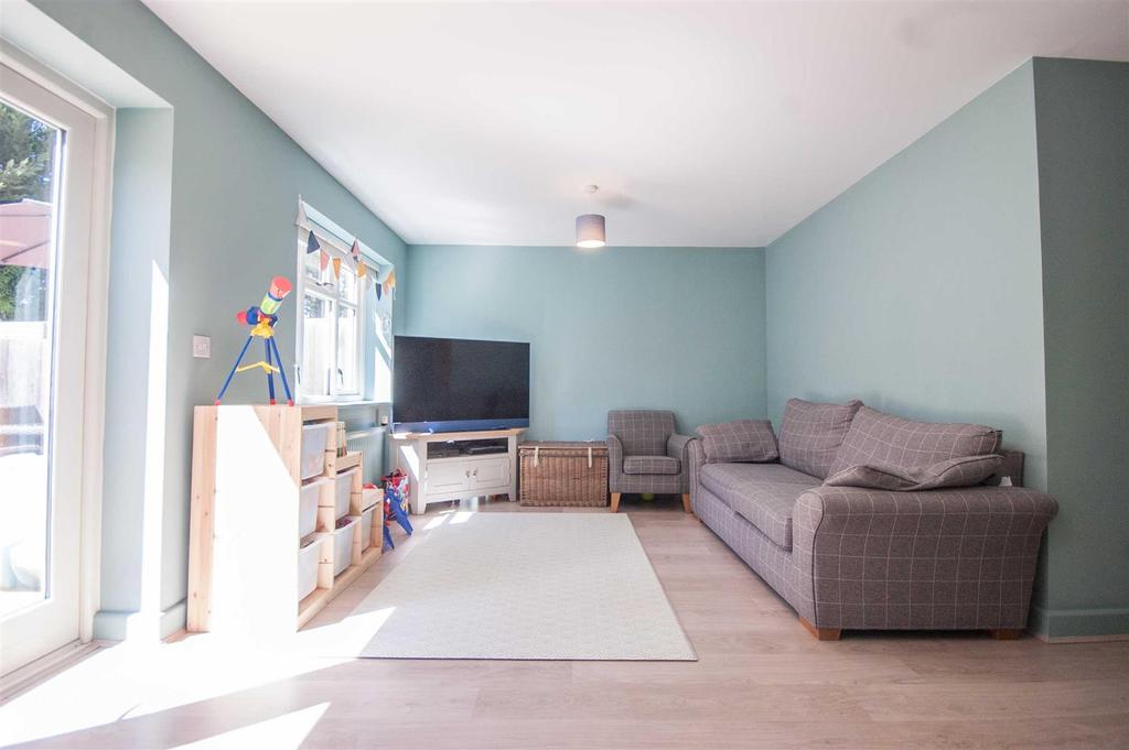 Grace Bartlett Gardens, Chelmsford 2 bed terraced house £375,000