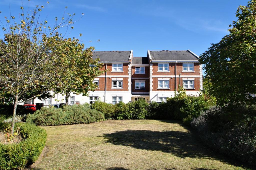 Knightsbridge House, St Lukes Square, Guildford 1 bed apartment £290,000