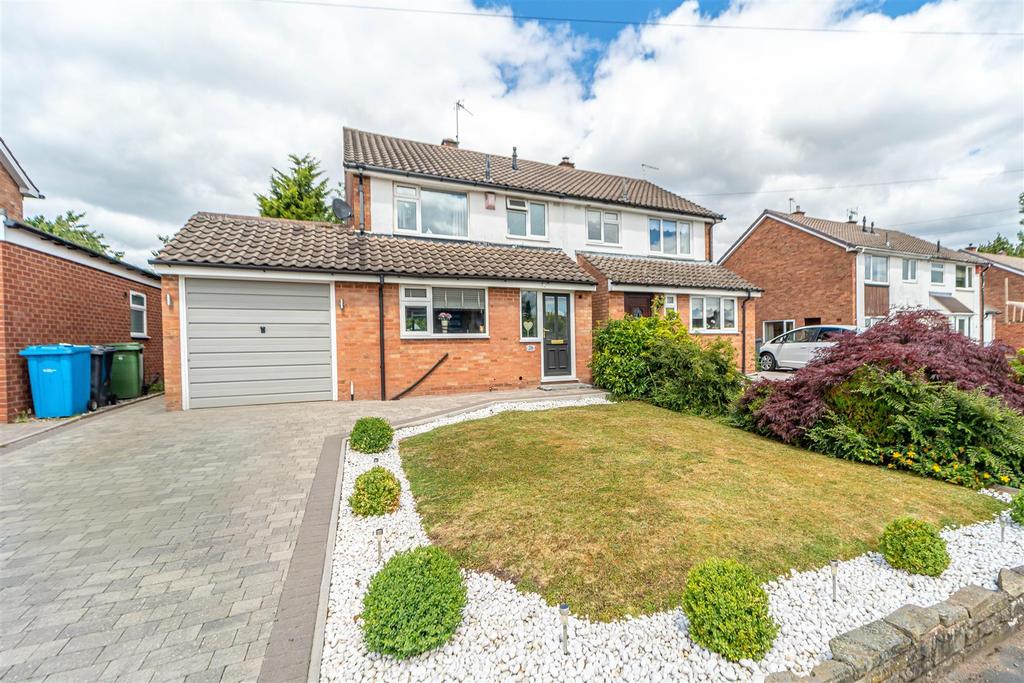 26 Princes Drive, Codsall, Wolverhampton 3 bed semidetached house £339,950