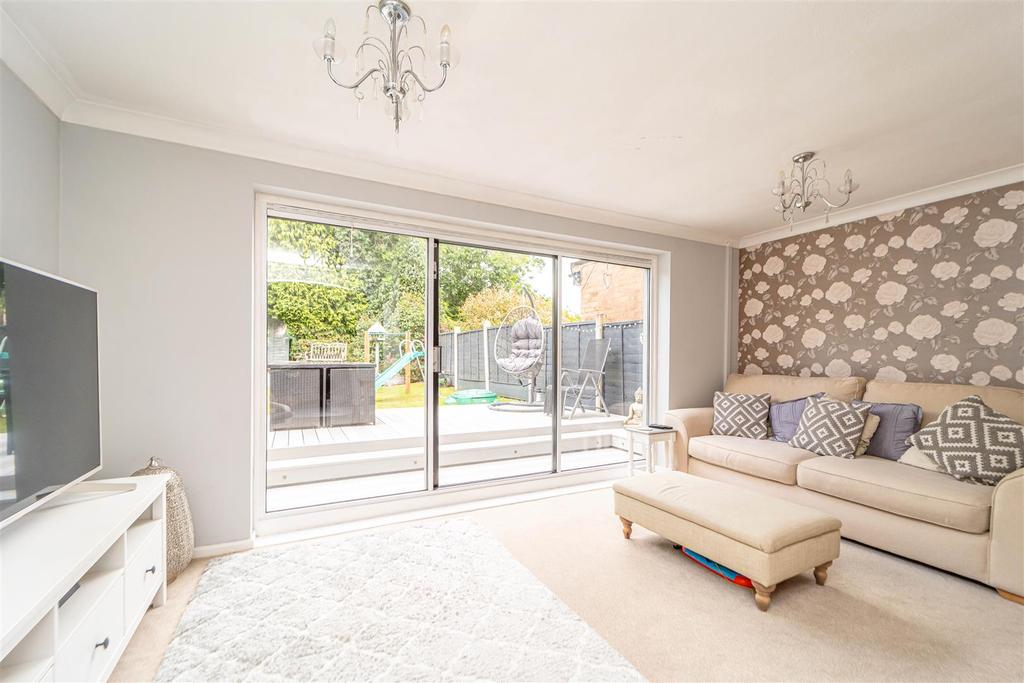 26 Princes Drive, Codsall, Wolverhampton 3 bed semidetached house £339,950