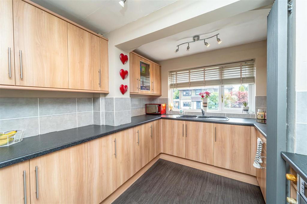 26 Princes Drive, Codsall, Wolverhampton 3 bed semidetached house £339,950