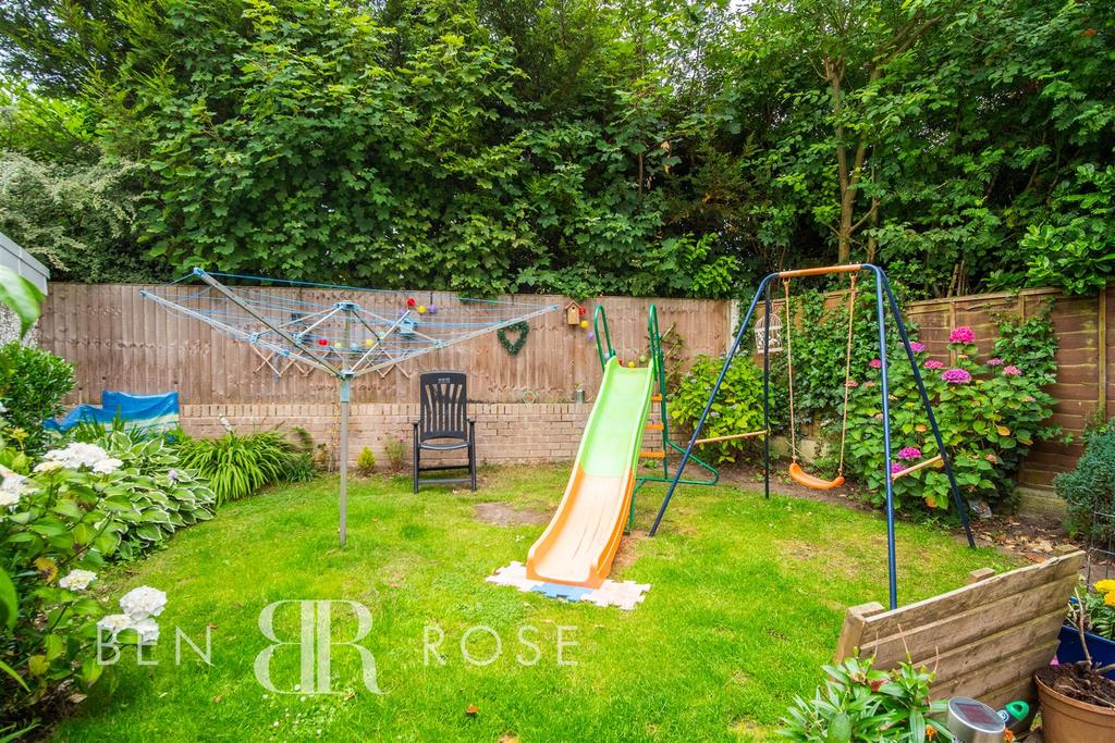 Ingleborough Way, Leyland 4 bed detached house £260,000