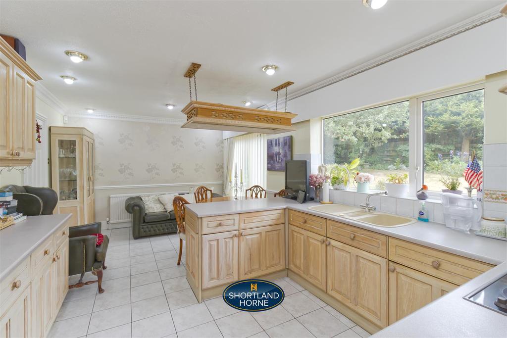 Kitchen 3.jpg