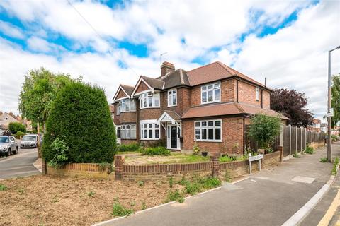 5 bedroom semi-detached house for sale - Heathcote Grove, North Chingford