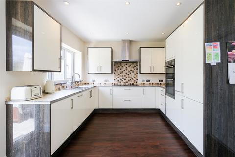83 Heathcote Grove, London, E4 6SB