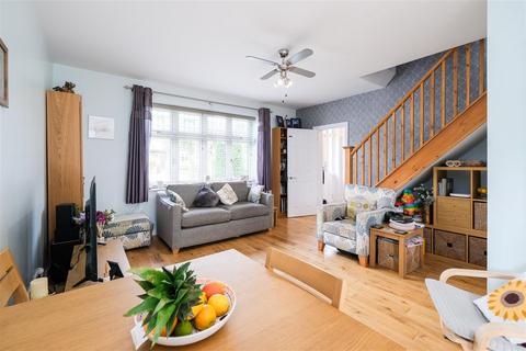83 Heathcote Grove, London, E4 6SB