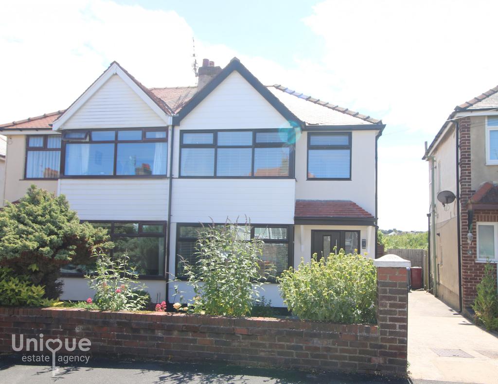 Buckley Crescent, ThorntonCleveleys, FY5 3 bed semidetached house for sale £189,950