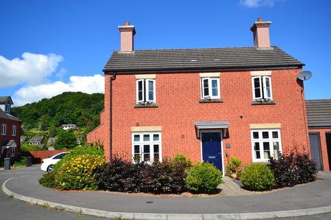 29 Harrolds Close, Dursley, GL11 4FD